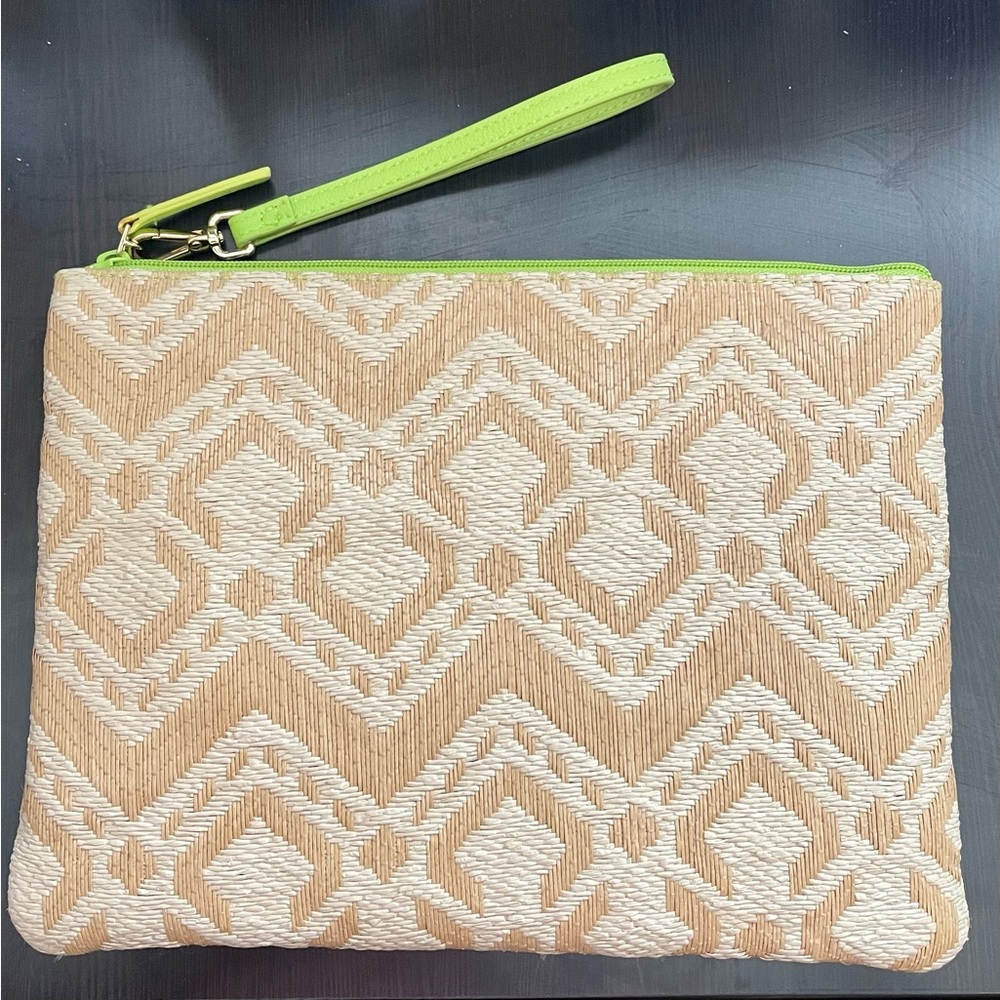 Vera Bradley Wristlet / Clutch - Picture 4 of 9